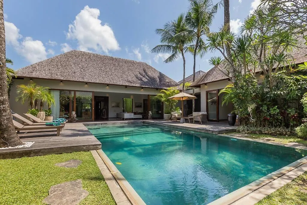 Eshara 123 In Oberoi Our 8 Bedroom Villa With 3 Pool Close To Beach Seminyak
